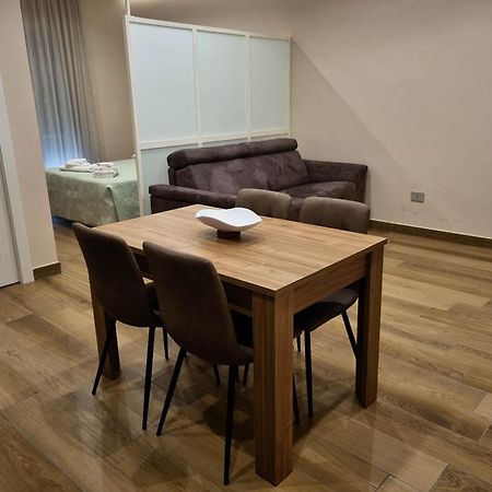 Home In Помпей Екстериор снимка