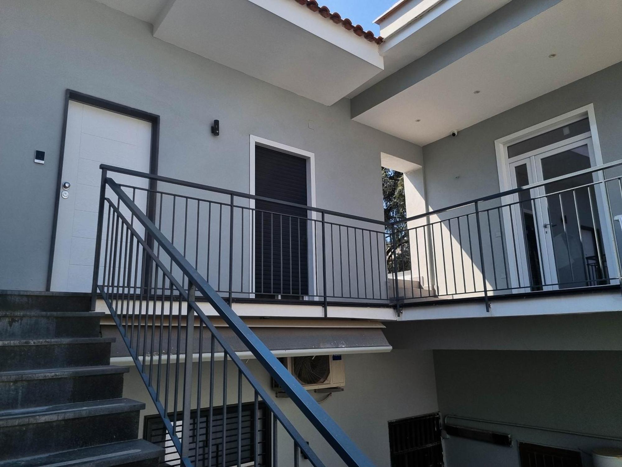 Home In Помпей Екстериор снимка
